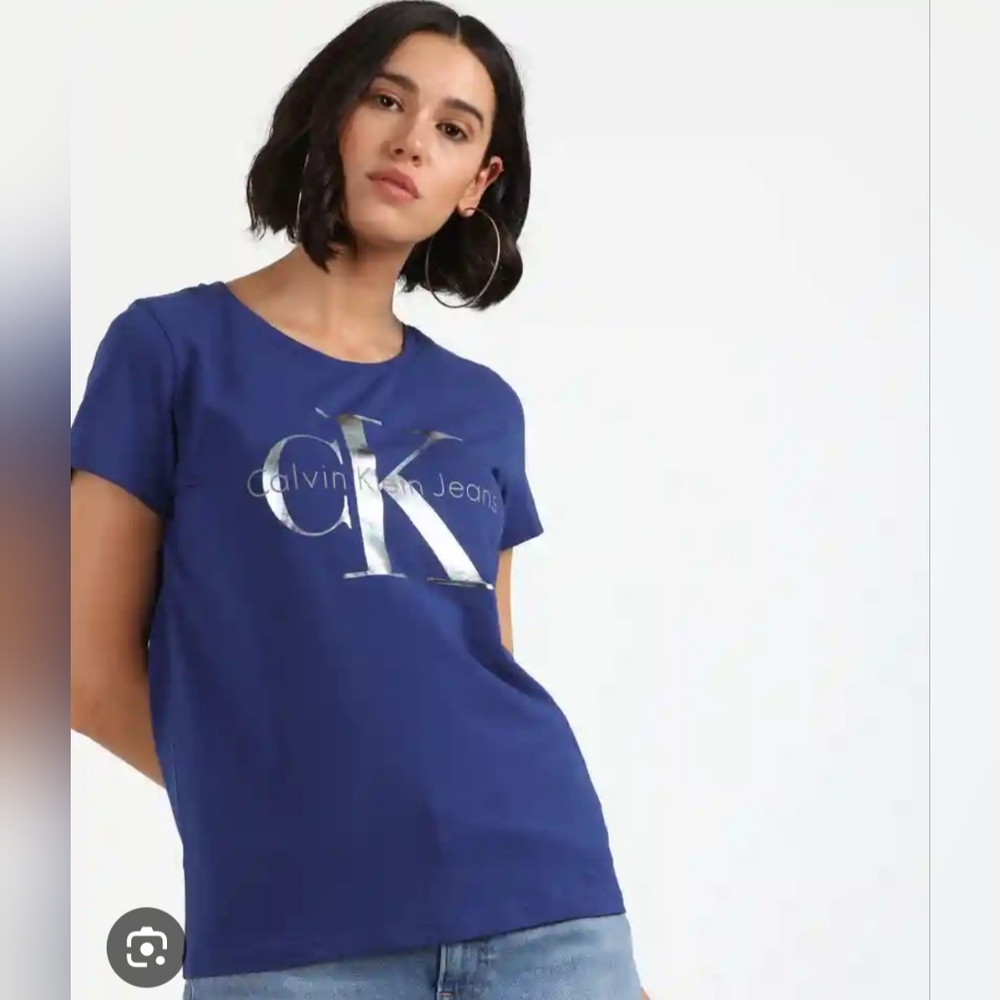 Calvin Klein Tee